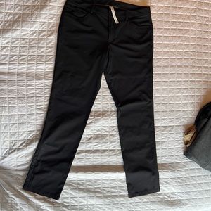 Lululemon ABC Pants in black Size 40x36